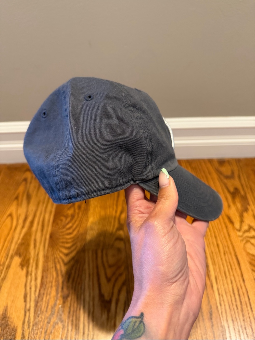 ‘47 Brand New York Yankees Cap with White Logo - Picture 2 of 6